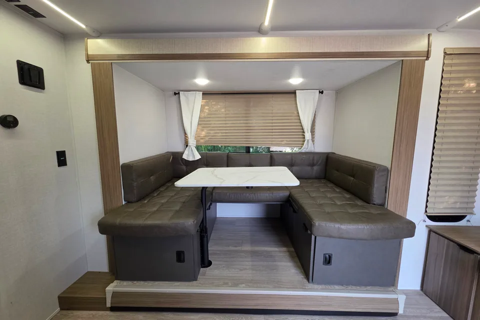 Foxchase AMV Forest River 178BHSK Travel Trailer
