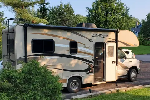 Realiser l'horizon : Thor Motorhome classe C