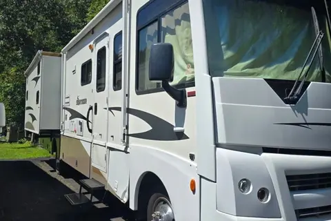 GBA Leisure Winnebago Sightseer 35J Class A