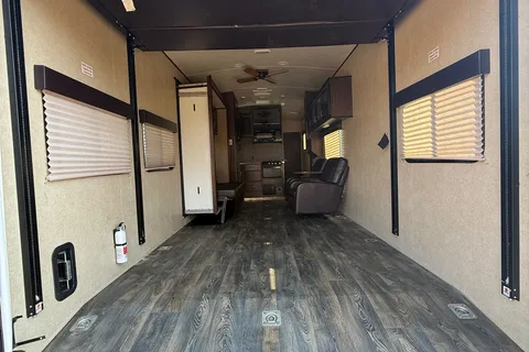 Heartland Torque T33 Toy Hauler