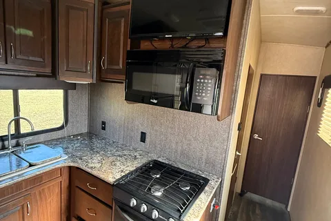 Heartland Torque T33 Toy Hauler