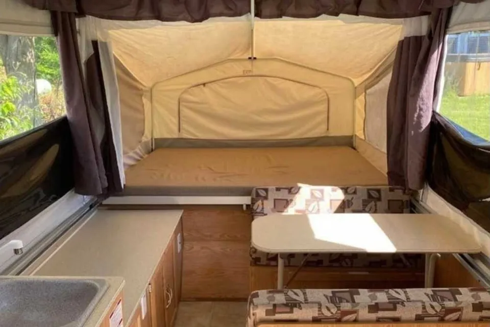 The Floyds Palomino Mustang Tent Trailer