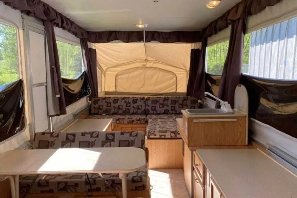 The Floyds Palomino Mustang Tent Trailer