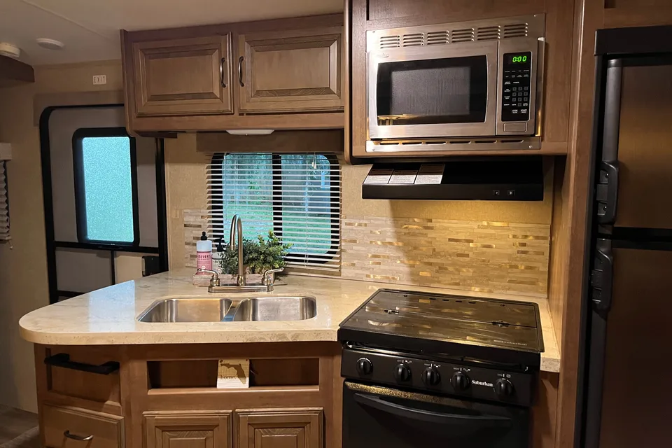 Joe and Christine's Fun Finder Xtreme Lite Travel Trailer