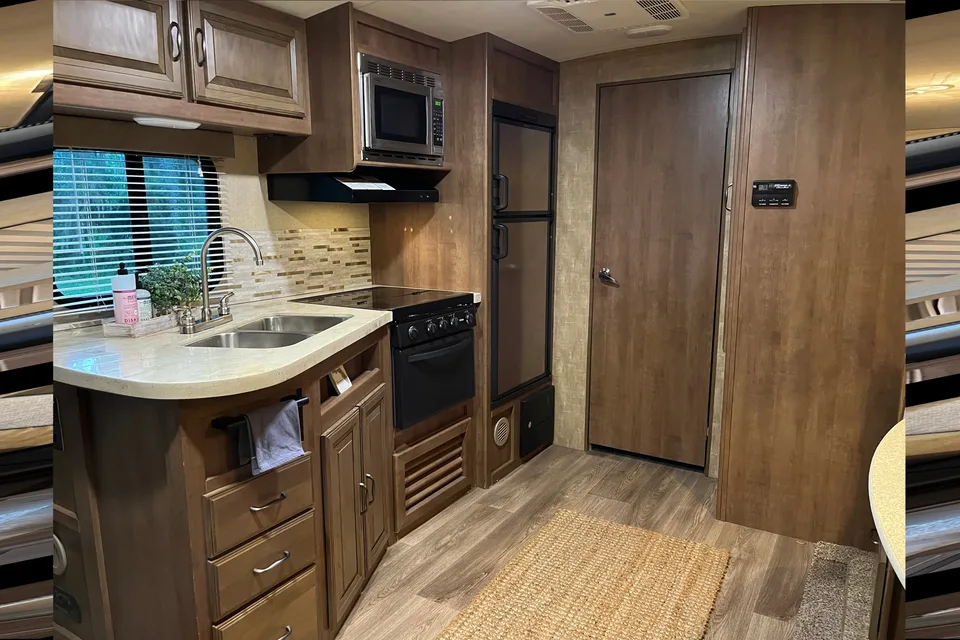Joe and Christine's Fun Finder Xtreme Lite Travel Trailer