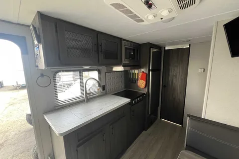 Shasta 18BH Perfect Bunkhouse