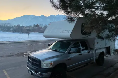 Jonanie - 4x4 Dodge & Cabover Camper (Starlink)