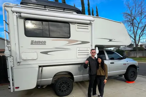 Jonanie - 4x4 Dodge & Cabover Camper (Starlink)