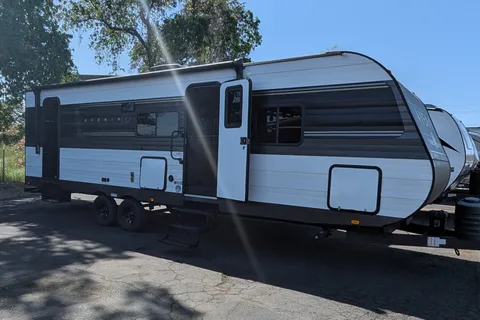 Noble Cozy Camper Cruiser RV Avenir Travel Trailer