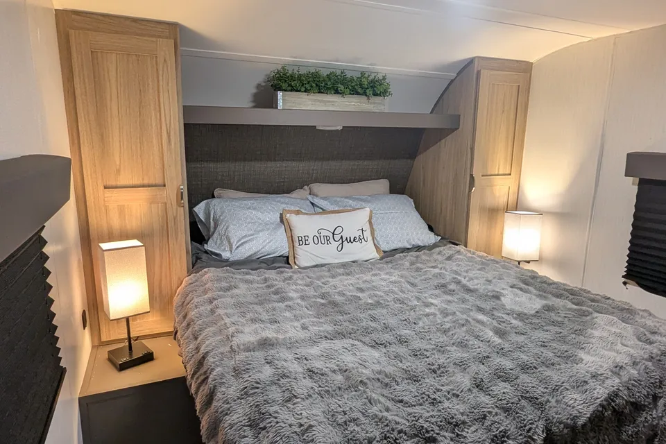 Noble Cozy Camper Cruiser RV Avenir Travel Trailer