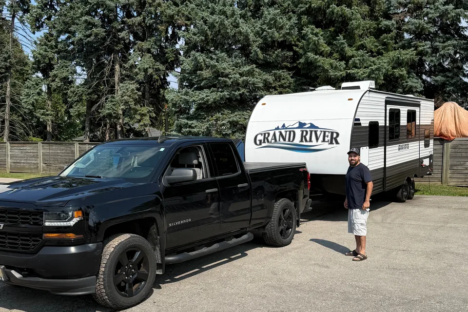 Used 1 weekend Grand River 27BHP Travel Trailer