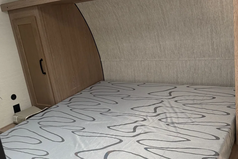 Susie’s Special Grand River 27BHP Travel Trailer
