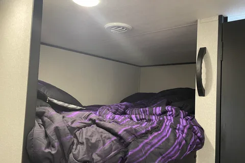June's Starcraft 26BHS Travel Trailer