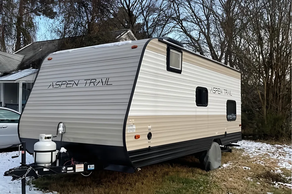 Nick’s Dutchmen Aspen trail 17bh Travel Trailer