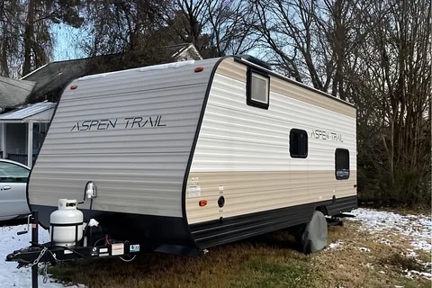 Nick’s Dutchmen Aspen trail 17bh Travel Trailer