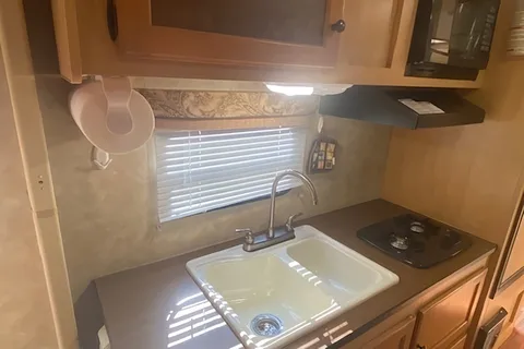 Alan's KZ 180 Coyote Lite Travel Trailer