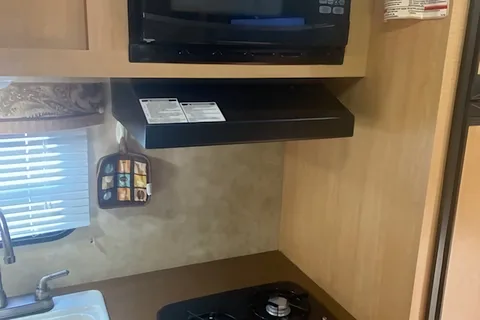 Alan's KZ 180 Coyote Lite Travel Trailer