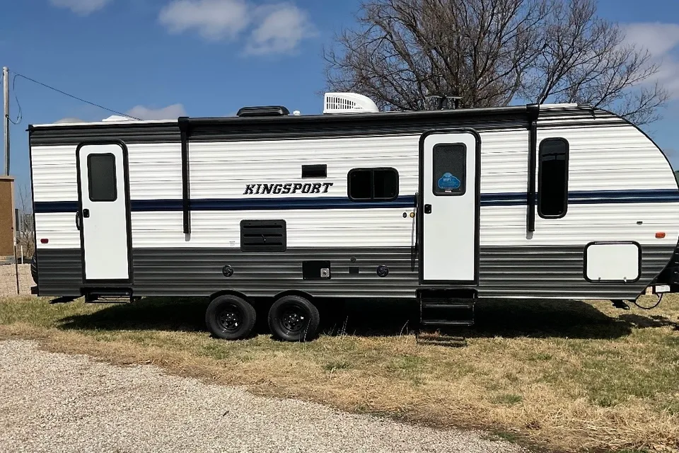 Gulf Stream Kingsport Ultralite 268BH Travel Trailer