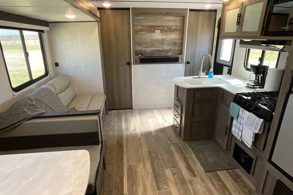 Gulf Stream Kingsport Ultralite 268BH Travel Trailer