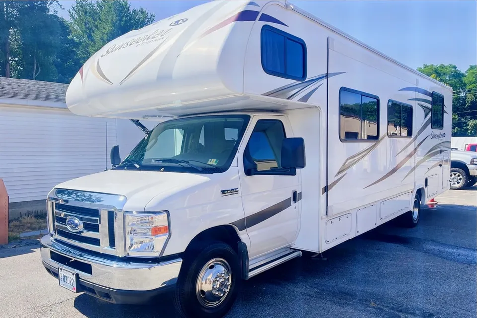 2018 Forest River Sunseeker 2850SLE Class C