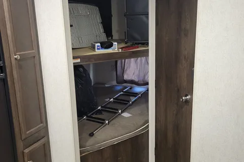 Justin's Starcraft Autumn ridge Travel Trailer