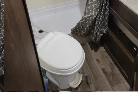 Justin's Starcraft Autumn ridge Travel Trailer