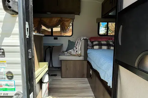 Forest River Coachmen Clipper 17BH Trailer