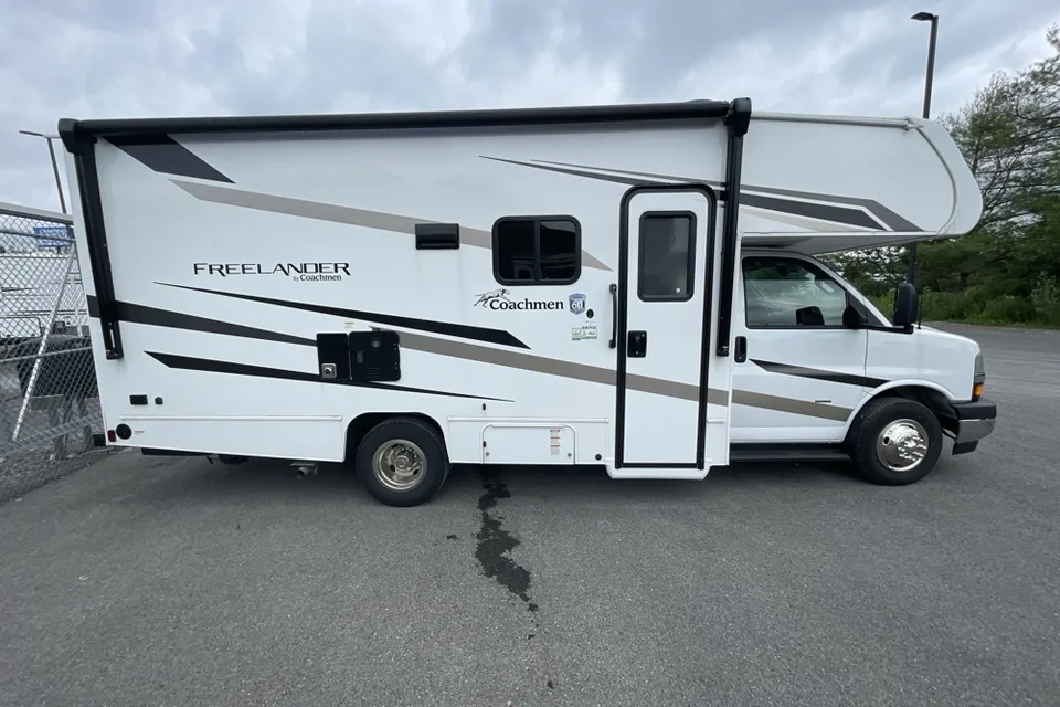 Erik's Coachmen Freelander Class C