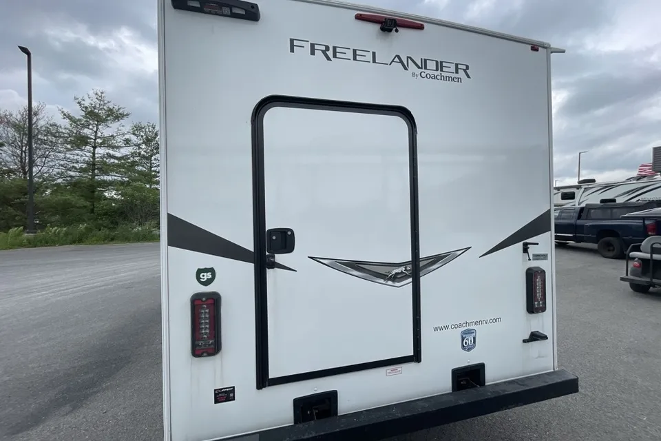 Erik's Coachmen Freelander Class C