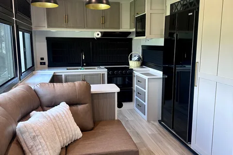 Forest River Heritage 320 viewGlen Fifth Wheel