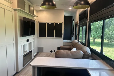 Forest River Heritage 320 viewGlen Fifth Wheel