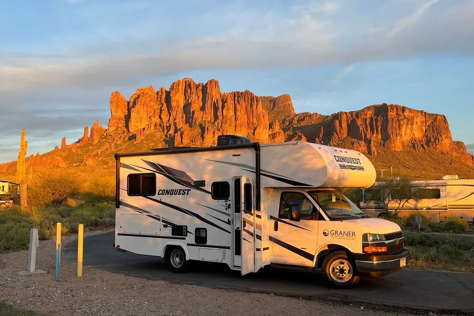 New Gulf Stream Conquest Class C 24ft. - FREE PRIVATE SHUTTLE - Layla-