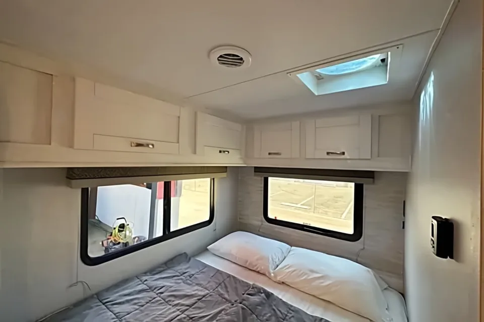 New Gulf Stream Conquest Class C 24ft. - FREE PRIVATE SHUTTLE - Layla-