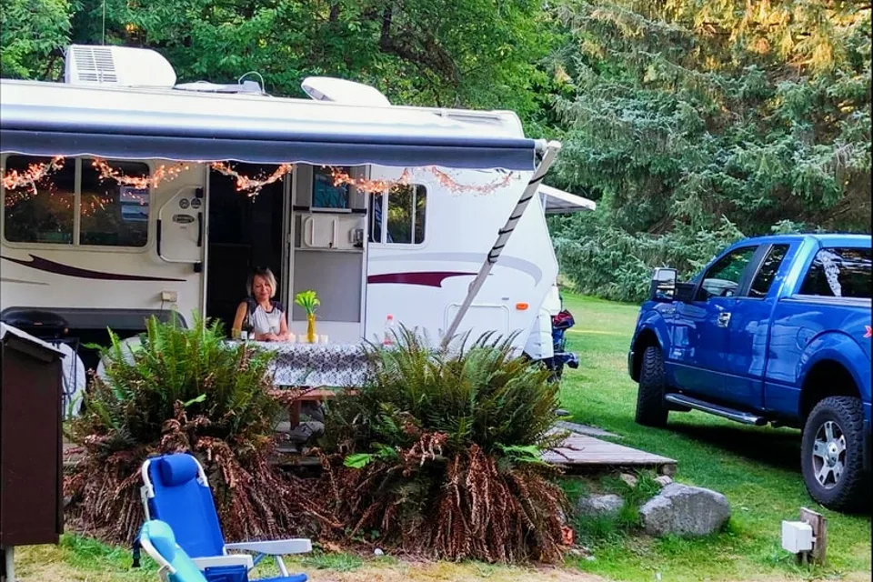 Mark's Nash 22GQ Travel Trailer