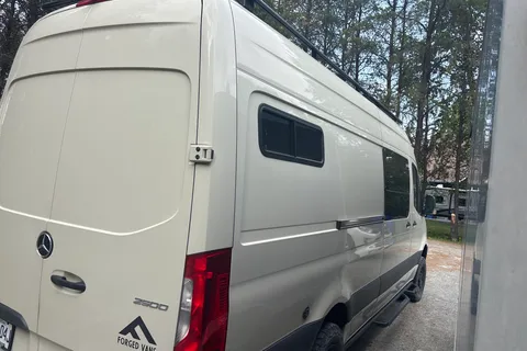 Mercedes Benz Sprinter