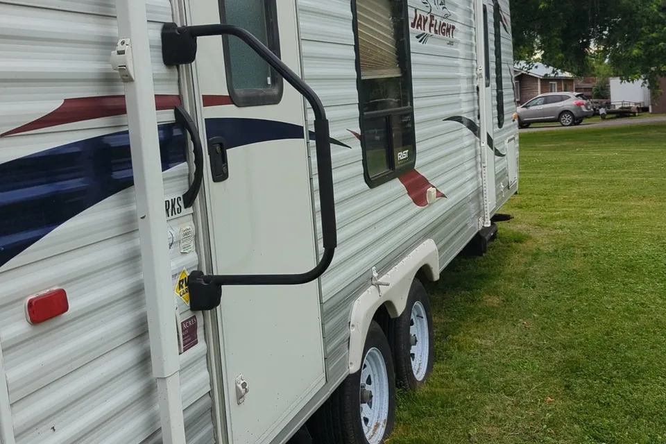 Summer's Jayco Jay flight  Travel Trailer