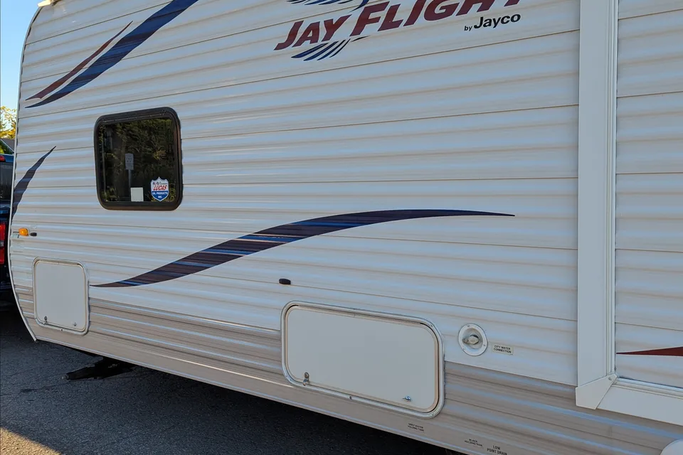 Summer's Jayco Jay flight  Travel Trailer