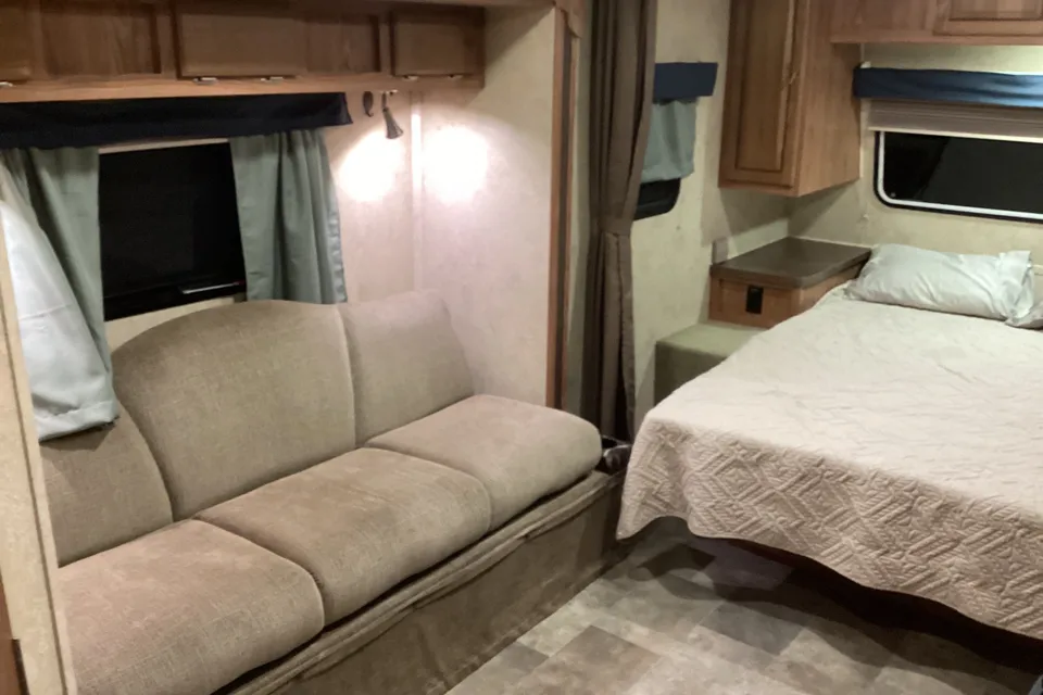 Cozy Flagstaff Ultra Lite Travel Trailer