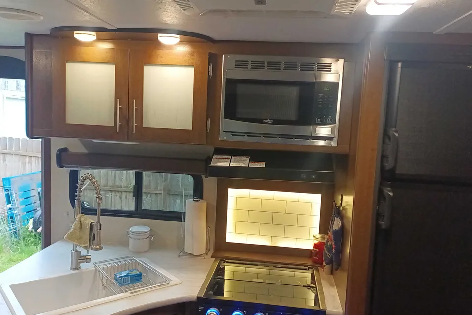Anthony's Prime Time 24bh Travel Trailer
