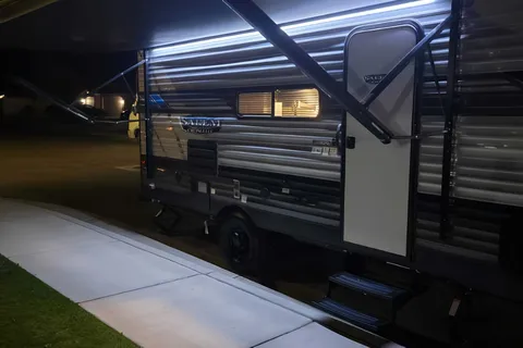 New Fun Forest River Salem Cruise Lite Travel Trailer 2022