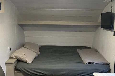 2024 Wildwood Select Sleeps 5 With Bunk Beds!