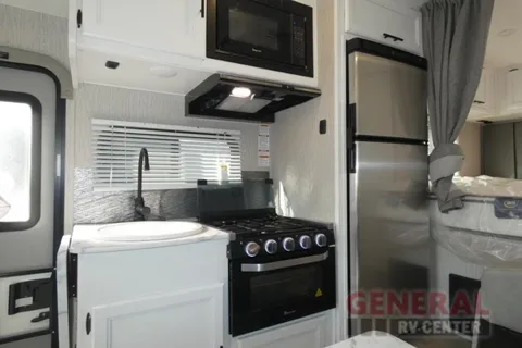 2022 Coachmen Cross Trail 23XG Class C
