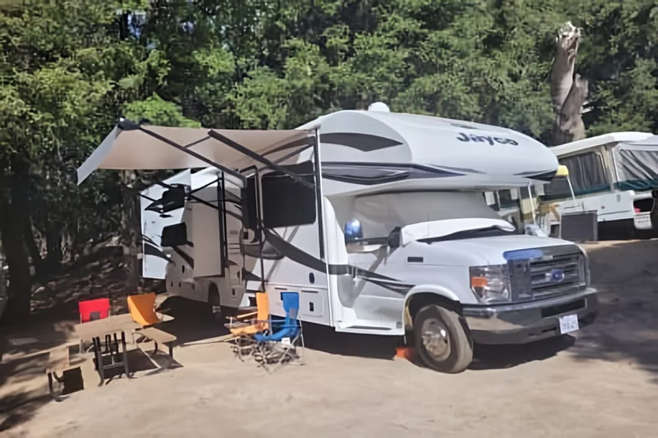 S&J Jayco GreyHawk 31FS Class C
