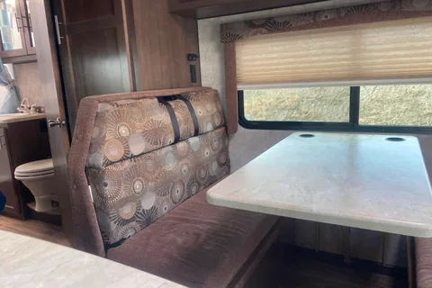 Fleet #C7 Mid-size Class C – Luxury Option for Families & Friends (Sleeps 4 Adults, 2 Children)