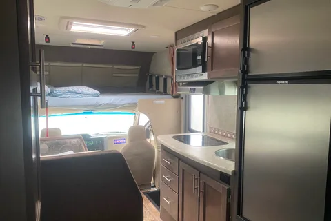 Fleet #C7 Mid-size Class C – Luxury Option for Families & Friends (Sleeps 4 Adults, 2 Children)