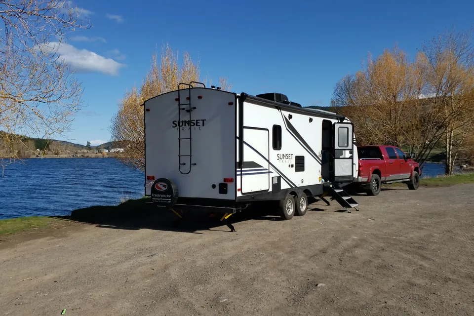 HELEN's Crossroads Sunset Trail Travel Trailer