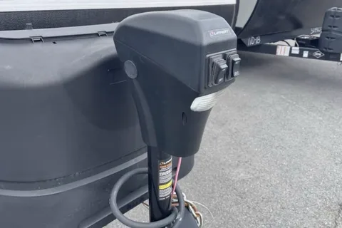 jakwan's Coleman Lantern Travel Trailer