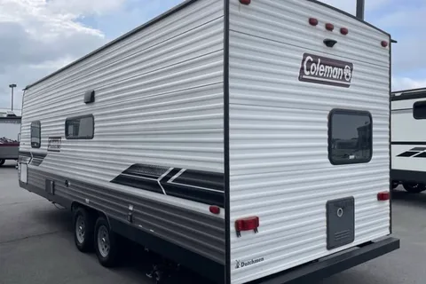 jakwan's Coleman Lantern Travel Trailer