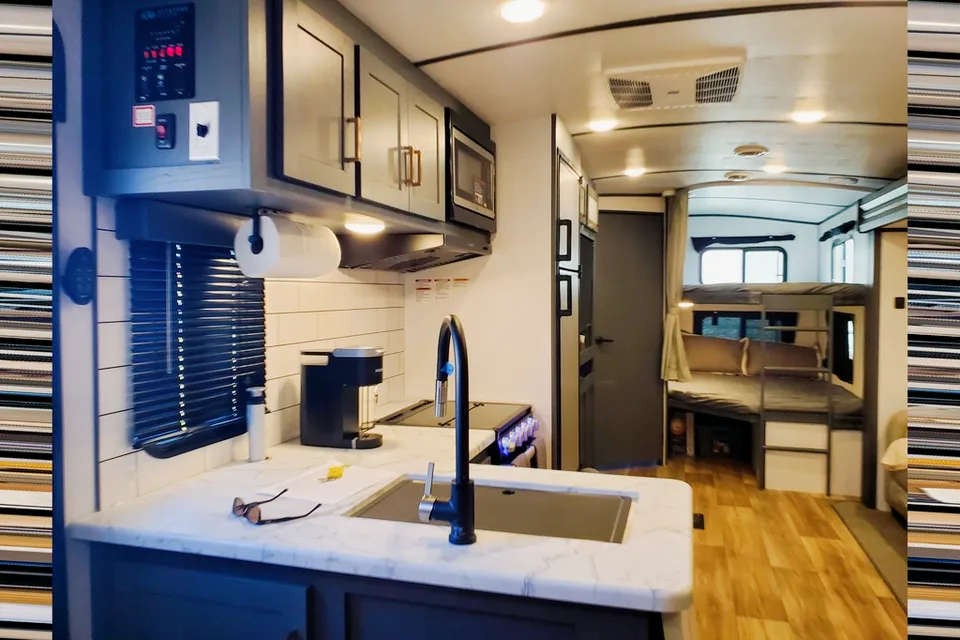 Rv Rentals Way Of Life's INTRODUCTORY OFFER! 2023 Keystone Bullet 290BSWE B3