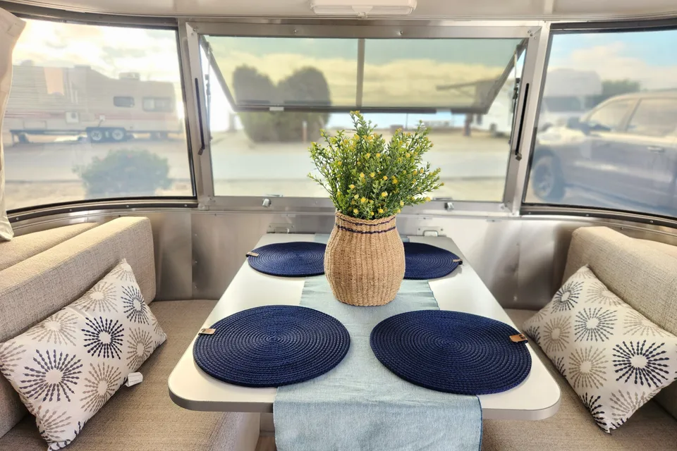 Airstream Bambi 19